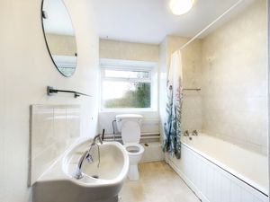 BATHROOM- click for photo gallery